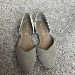 TOMS Women's Gray Flats
